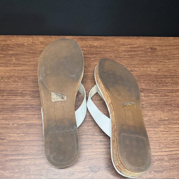 Nine West White Patent Platform Sandals Size 8M - Picture 4 of 4